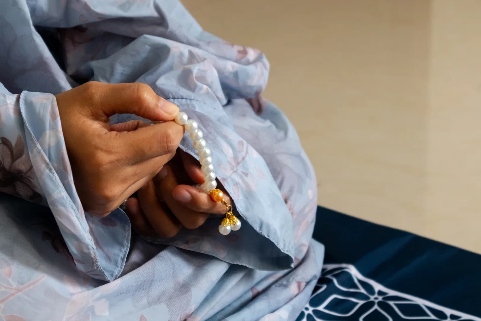 Femme en pensées